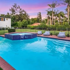 Large & Light-filled Pool Home