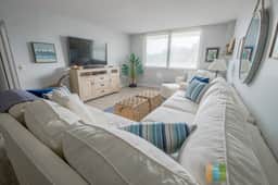 Direct Beach Access - Poolside Coastal Condo: Sea Gem - Image 4