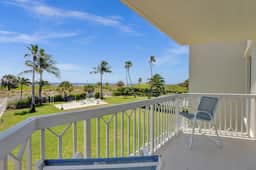 Beachfront Pool Condo: Coral Blue - Image 4