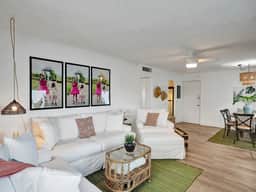 Oceanfront Condo on the Shores of the Palm Beaches - Image 5