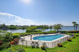 Waterfront Palm Beach Escape: Piper - Image 3