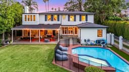 Large & Light-filled Pool Home - Image 5