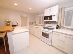 Charming 1-bedroom bungalow located in the heart of Pasadena. - Image 5