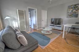 Charming 1-bedroom bungalow located in the heart of Pasadena. - Image 4
