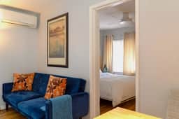 Beautiful bungalow, close to Pasadena. - Image 2