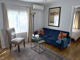 Beautiful bungalow, close to Pasadena. - Image 3