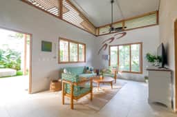 2 Pools, Walk to Beach 4 BR-4BR Spacious & Modern: Las Palmas - Image 5