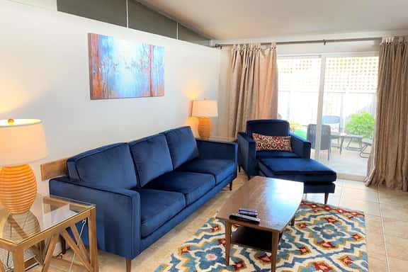 Mountain Condo in Foothills – Near Old Town Pasadena - Juniper House - Image 1