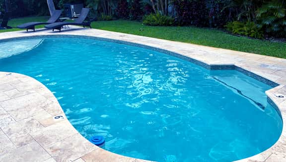 Spacious Private Pool Oasis - Image 2
