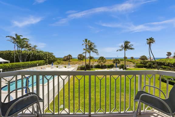 Beachfront Pool Condo: Coral Blue - Image 2