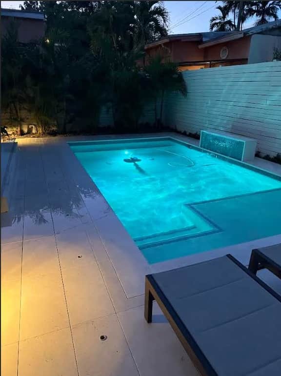 Modern Miami Pool Home - Image 2