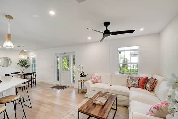 Palm Beach - Newly Designed come relax, shop, enjoy! - Image 2