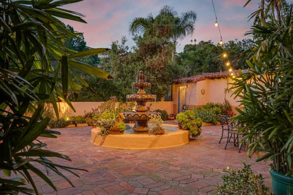 Stunning Spanish Pool Home - Image 4