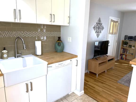 Beautiful bungalow, close to Pasadena. - Image 5