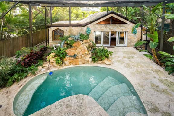 Secluded High End Luxury Pool Escape in The Grove - Image 5