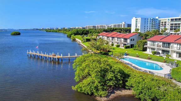 Waterfront Palm Beach Escape: Piper - Image 1